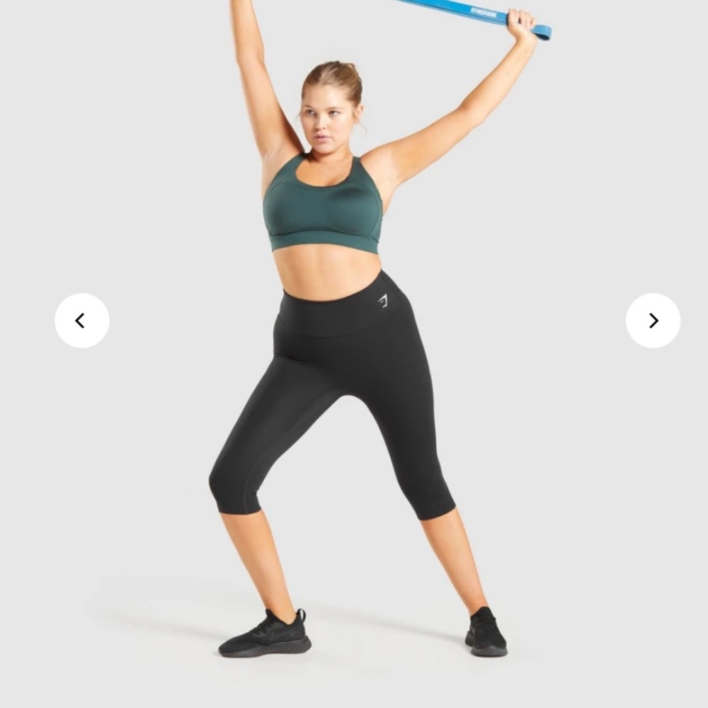 Gymshark razor back training sports bra (green)